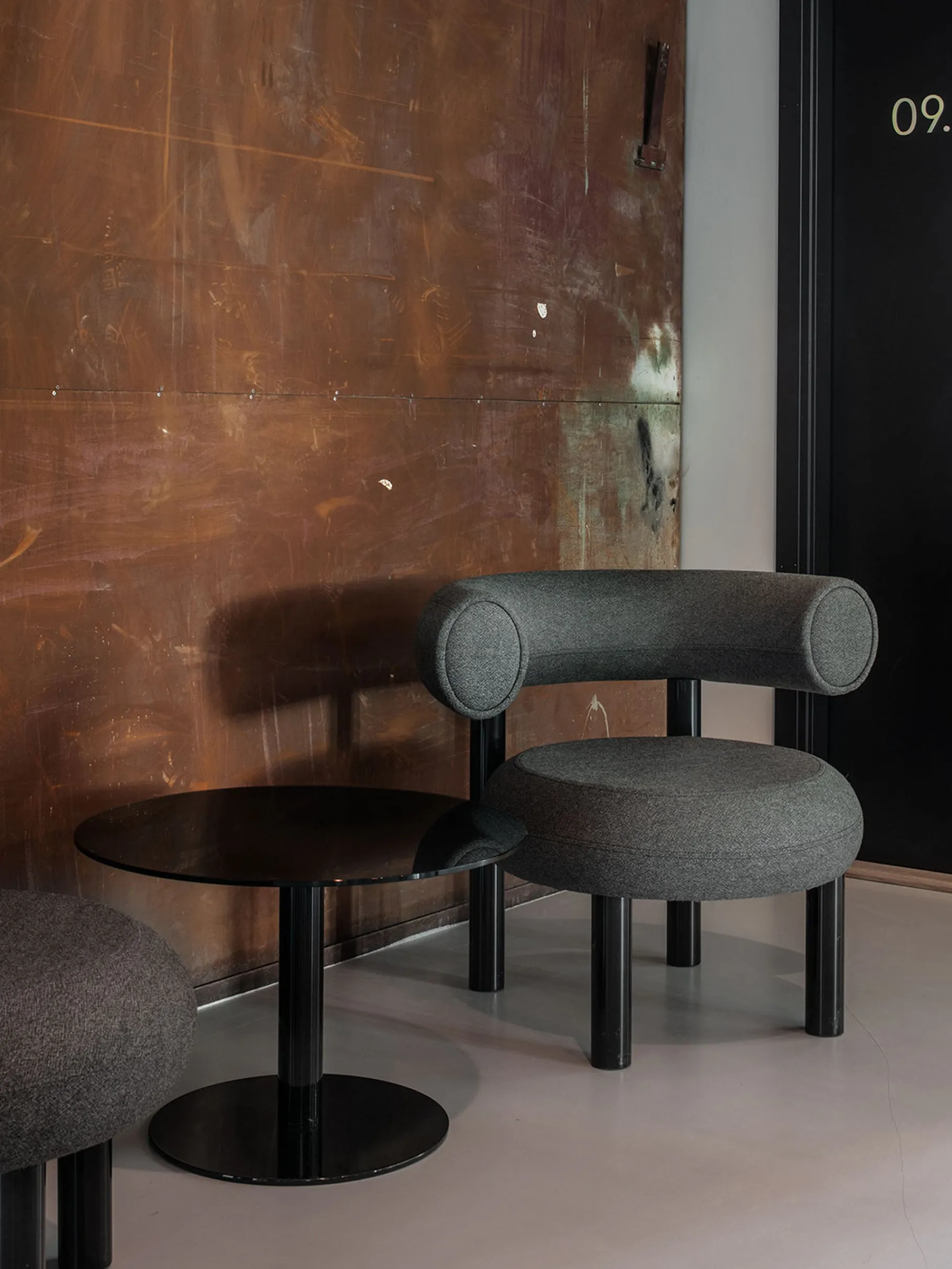 Flash Circle Table