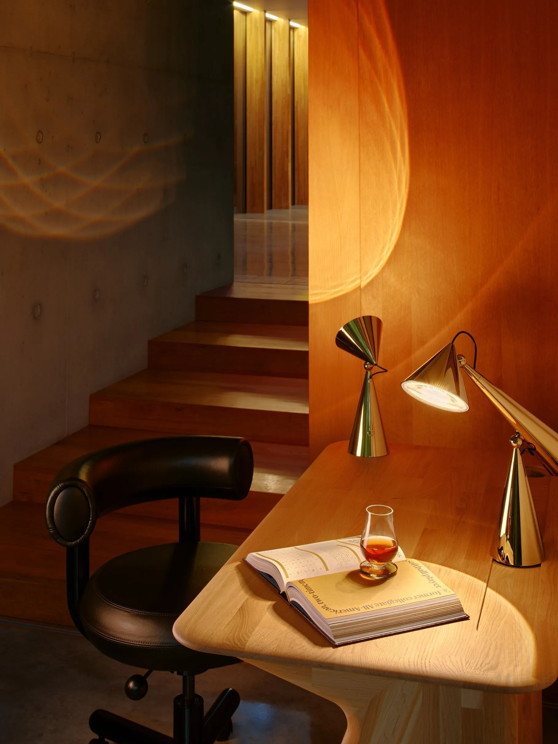Pose Task Light