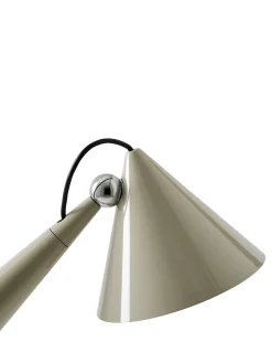 Pose Task Light