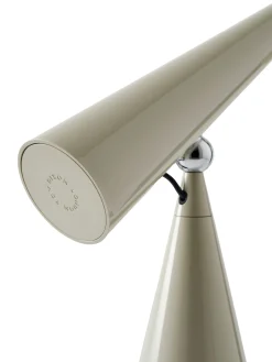 Pose Task Light