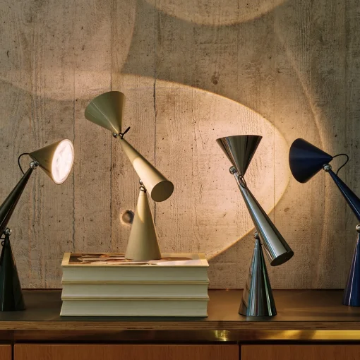Pose Task Light